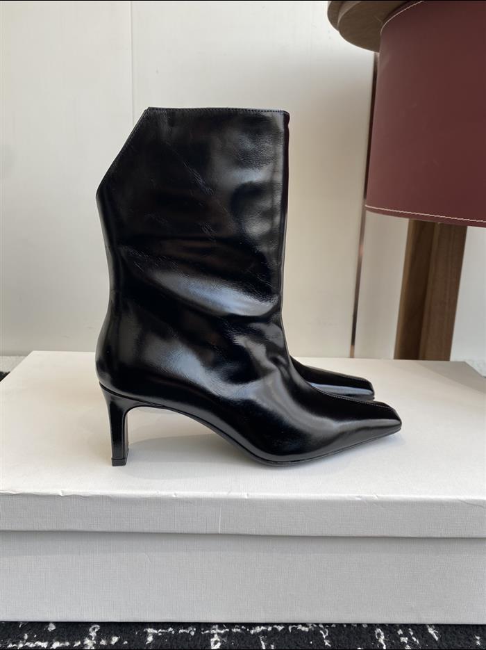 20251128174410356 390